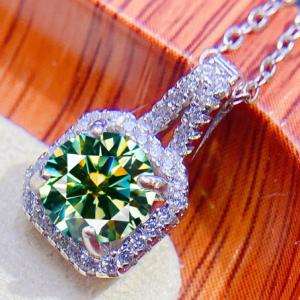 NEW!! (CERTIFICATE REPORT) 1.00 CT GREEN DIAMOND MOISSANITE & CREATED WHITE TOPAZ 925 STERLING SILVER NECKLACE
